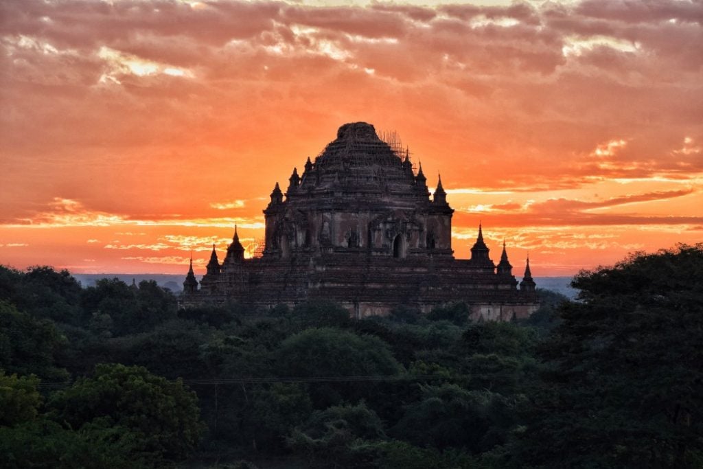 myanmar backpacking
