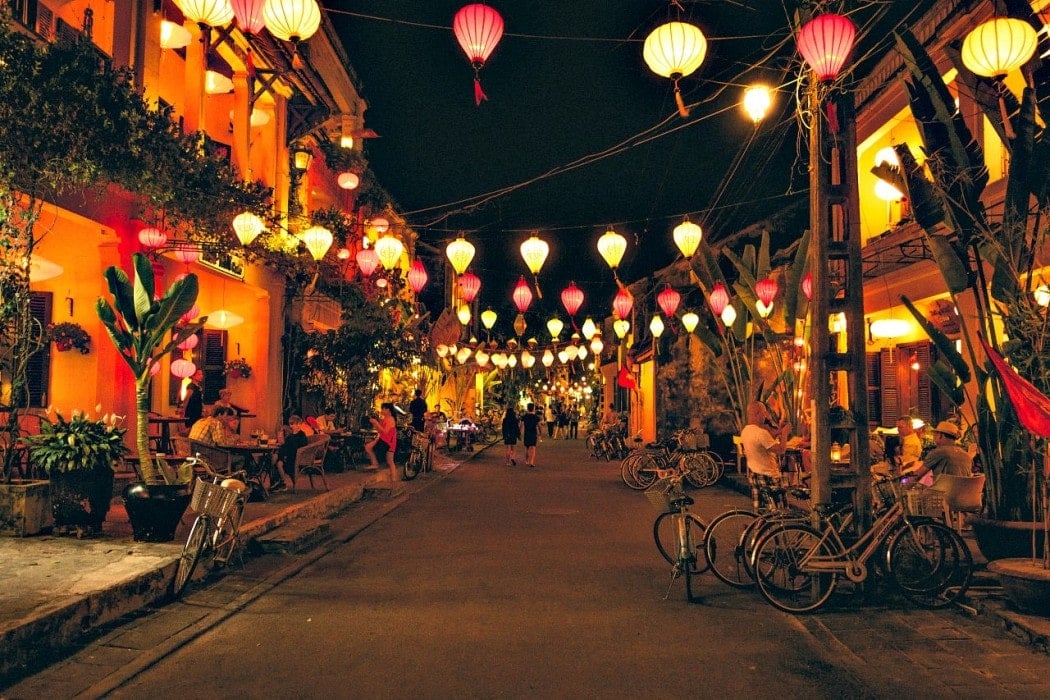 Lit-up night markets in Hoi An