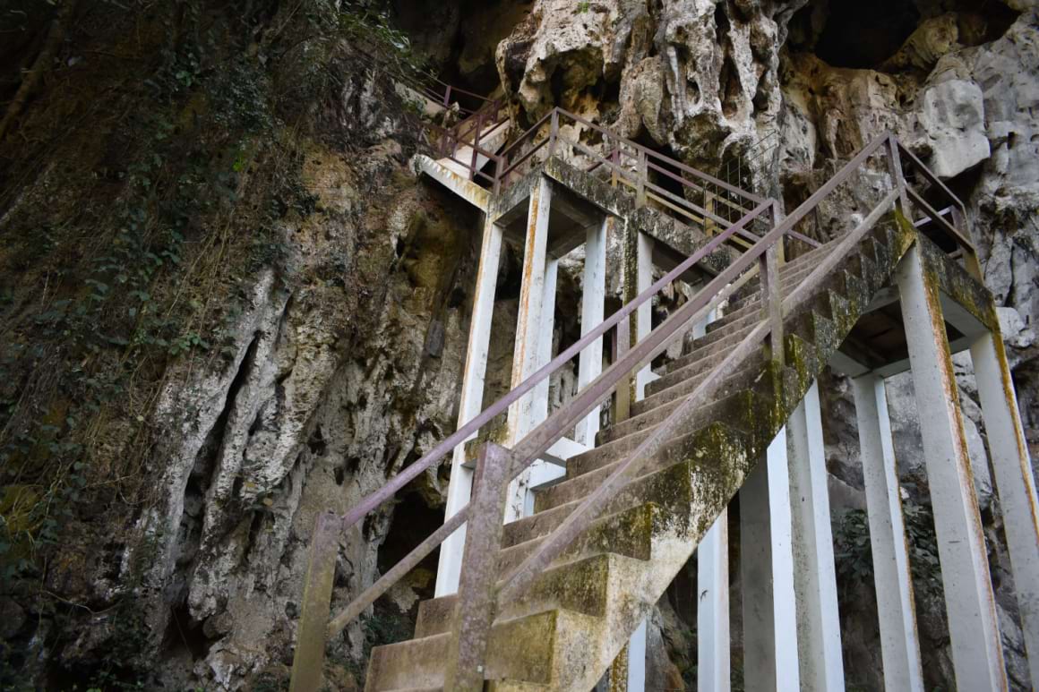 Pha Tok Cave in Nong Khiaw