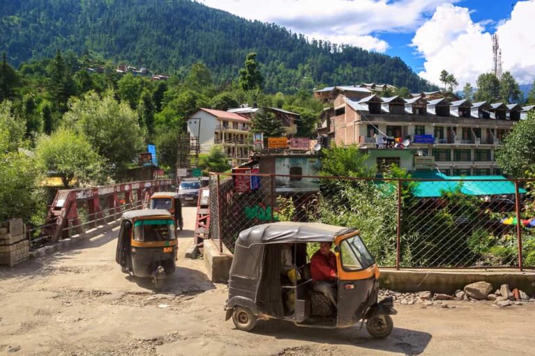 Best Hostels in Manali | 5 AMAZING Places to Stay
