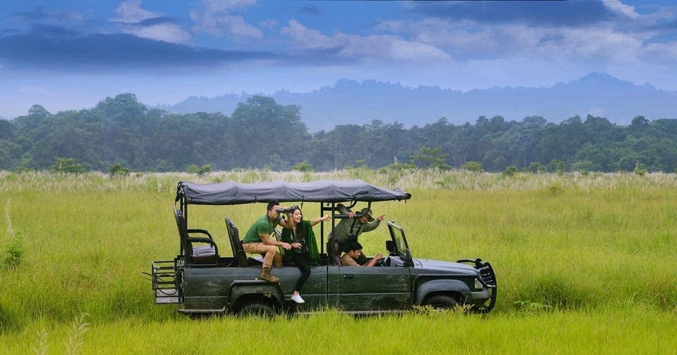 Track Rhinos at Chitwan National Park