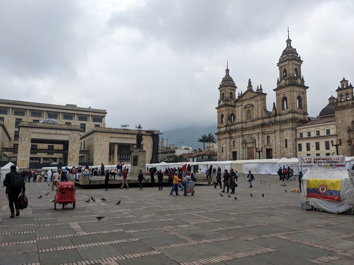 Plaza Bolivar showing the Catedral Primada de Colombia on a cloudy day