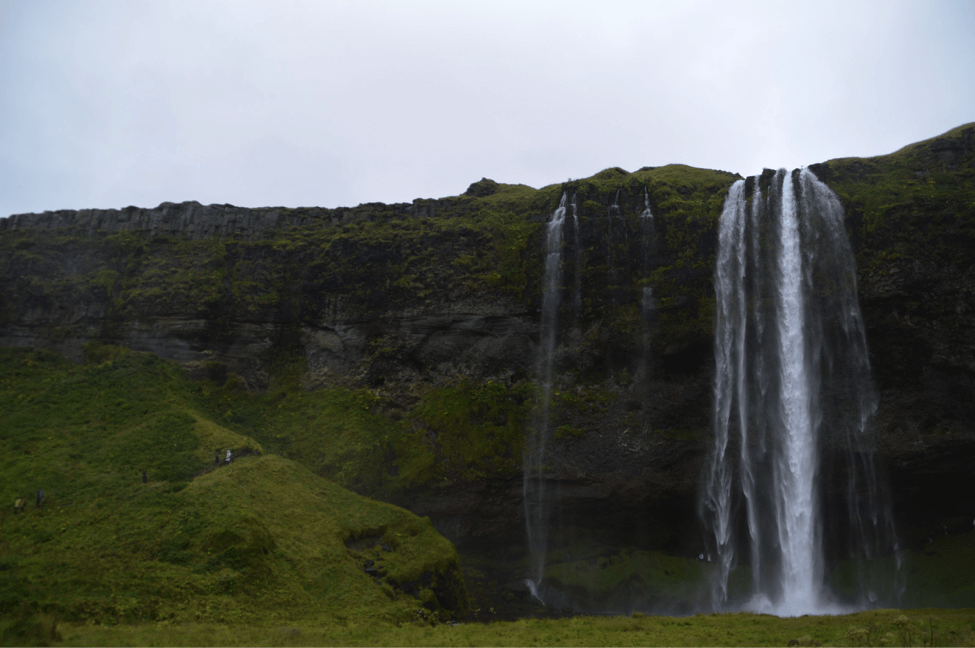 budget guide to backpacking iceland