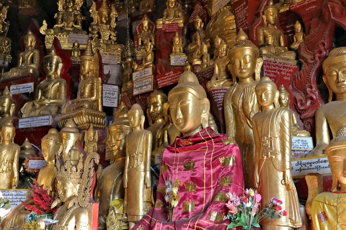 Buddha statues in the Cave of 8000 Buddhas in Pindaya near Inle Lake