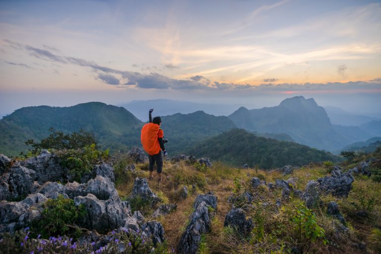 Backpacking Thailand on the CHEAP (2021 Budget Guide) - Shutterstock 550038286 768x512