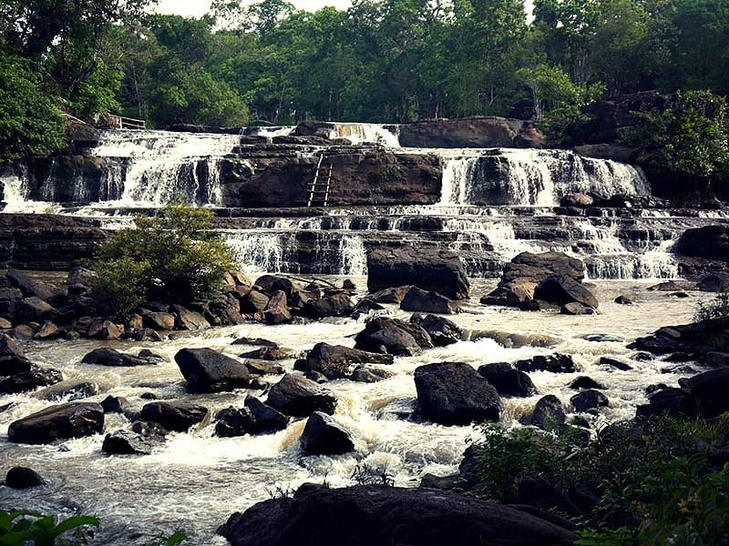 backpacking laos