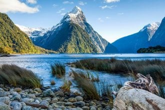 New Zealand scenic beauty for wilderness travel experience