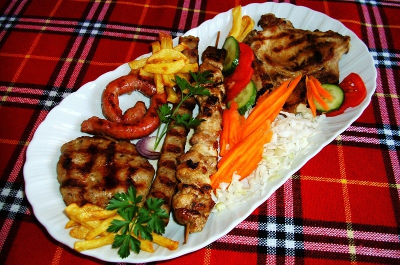 bulgarian food mixed grill