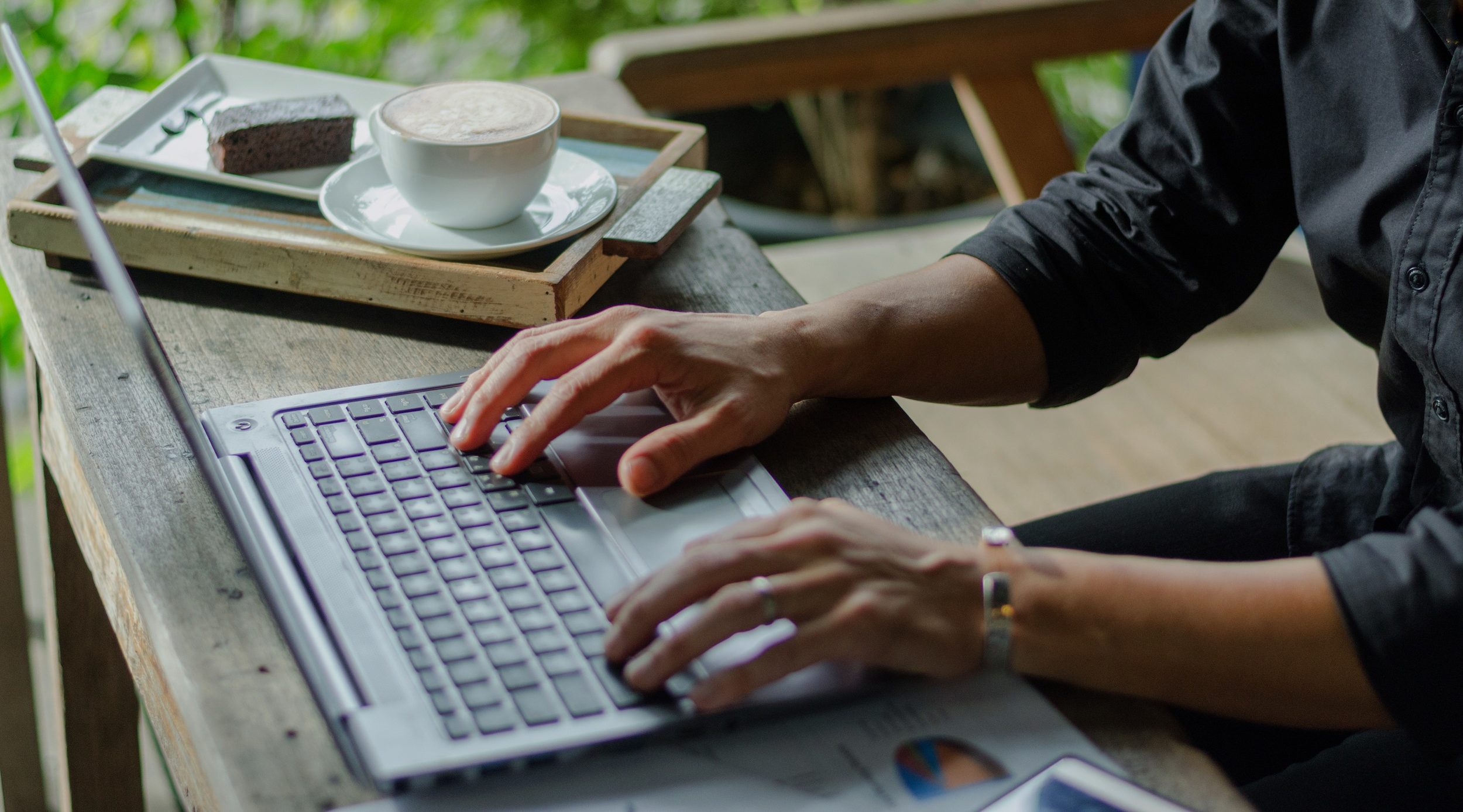 10 Best Travel Laptops of 2024 • HONEST Advice