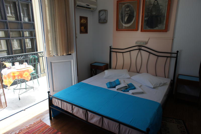 Best Hostel in Athens with a Private Room - Dioskouros