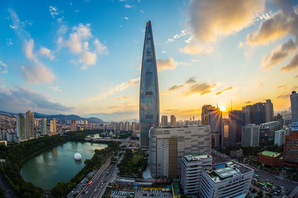 The Lotte World tower with a sunrise