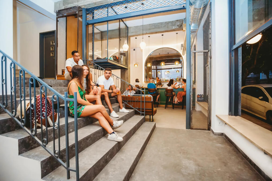 athens backpackers