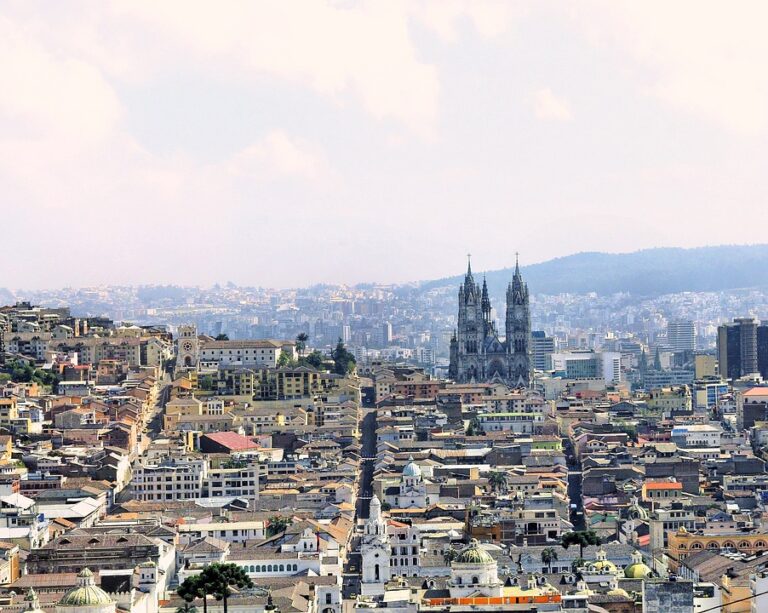 5 AMAZING Hostels in Quito (Insider Guide!)