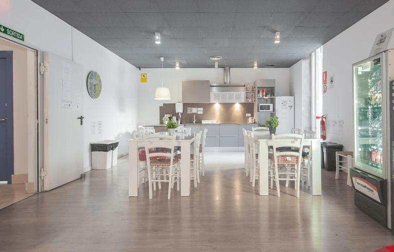 A Modern Hostel in the Barcelona City Centre - No Limit Barcelona Central