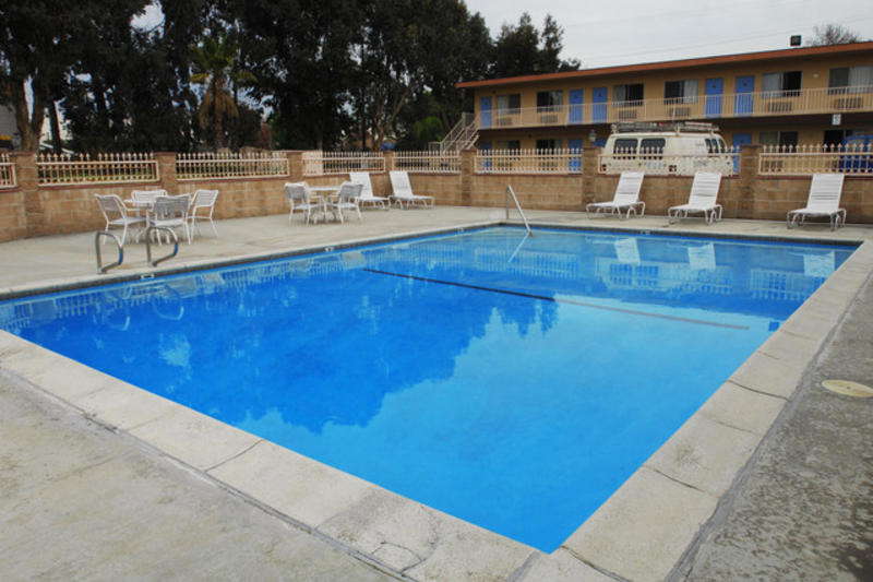Sea Rock Inn best hostels in Los Angeles