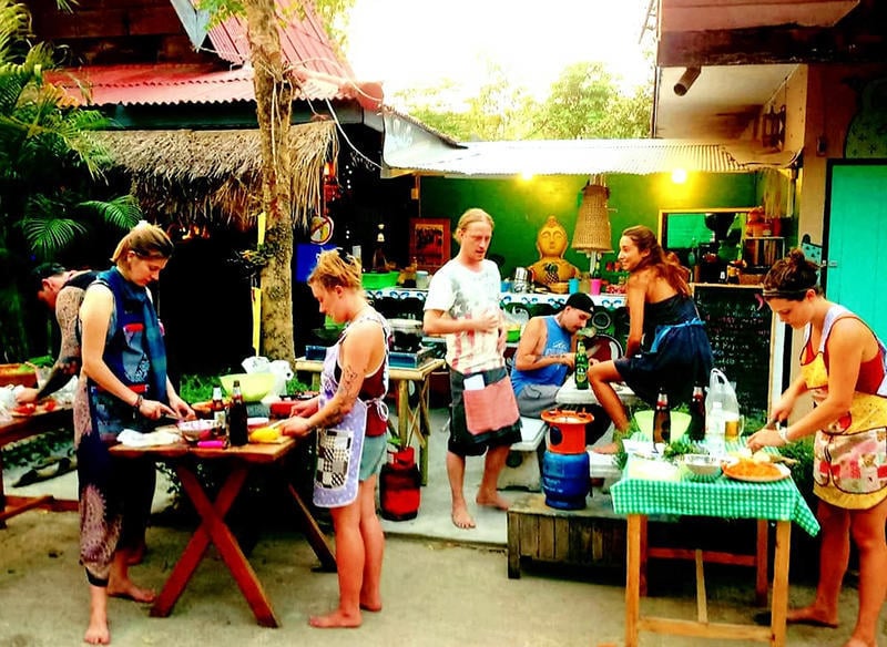 Buzzas Backpackers Best Hostels in Pai