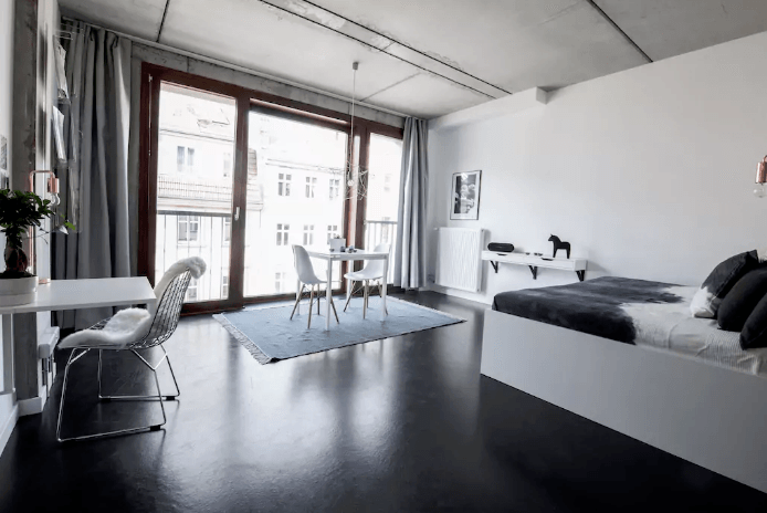 Design loft with rooftop & pool, Berlin