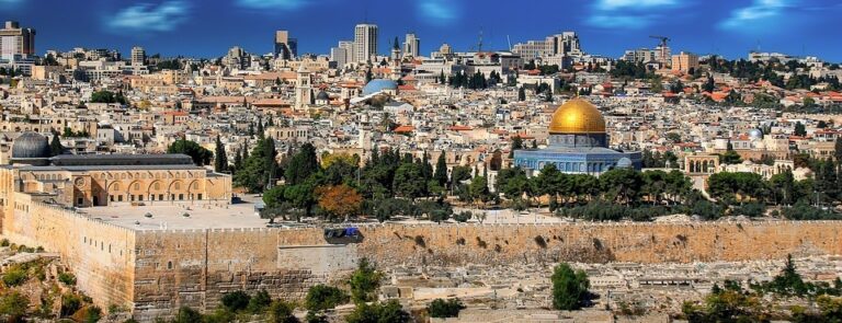 10 BEST Hostels in Jerusalem (Insider Guide!)