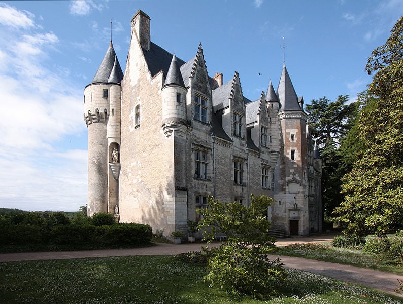 explore the loire valley