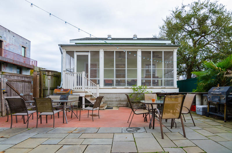 Atlas House best hostels in New Orleans
