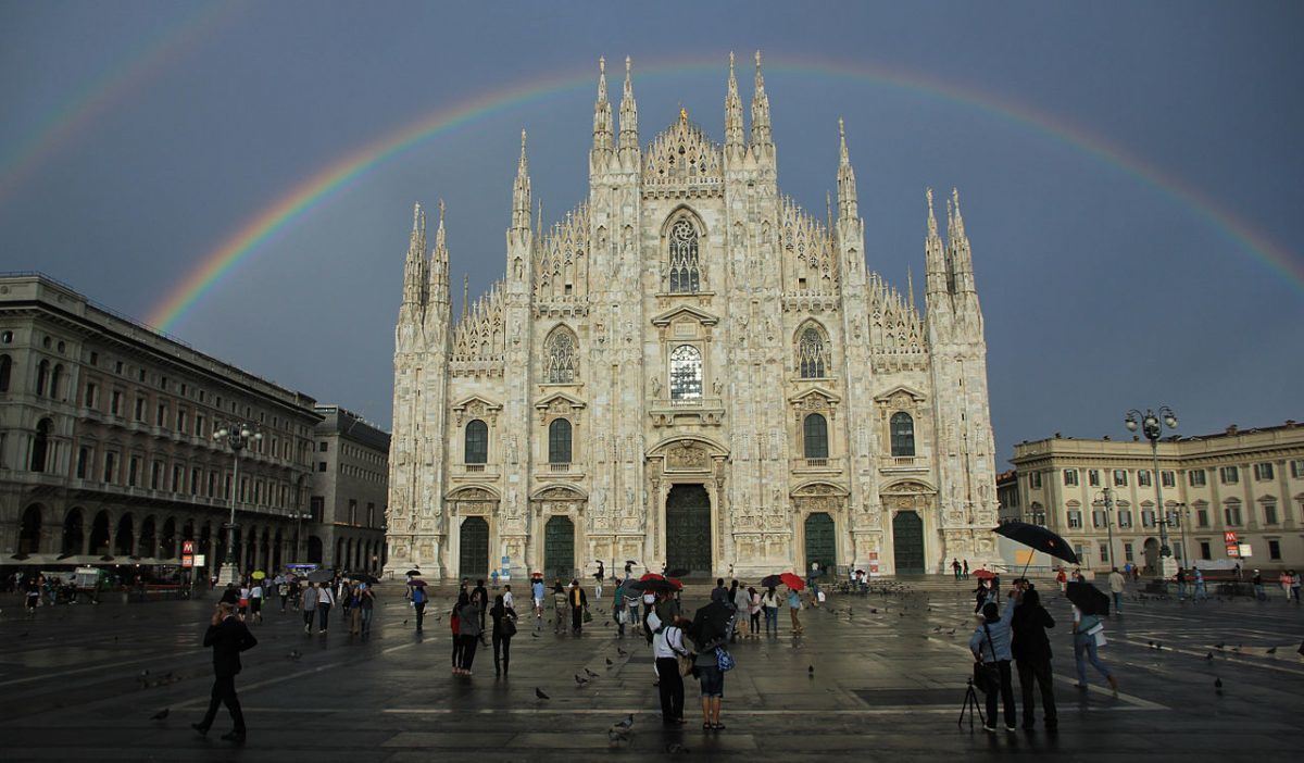 duomo of milan with rainbow italy