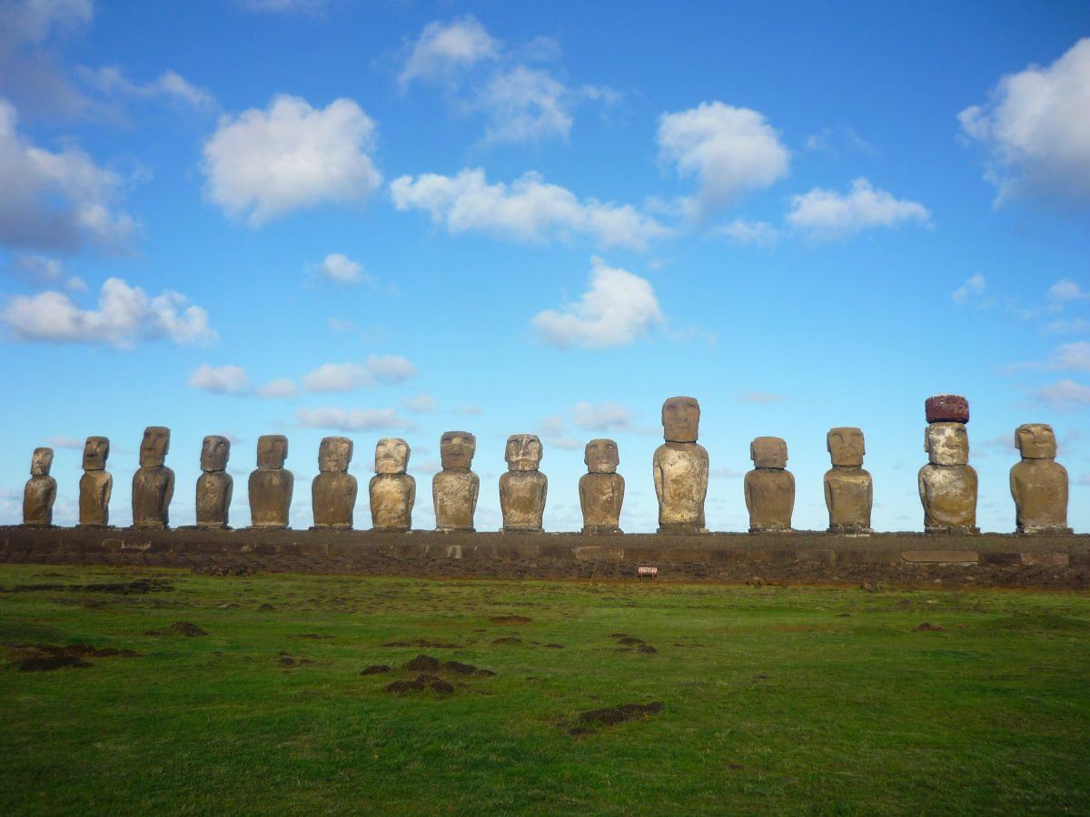 backpacking Chile easter island