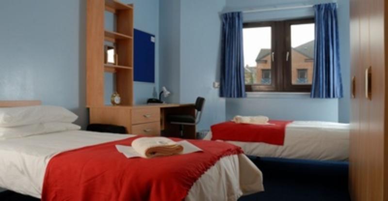 University of Glasgow – Cairncross House best hostels in Glasglow