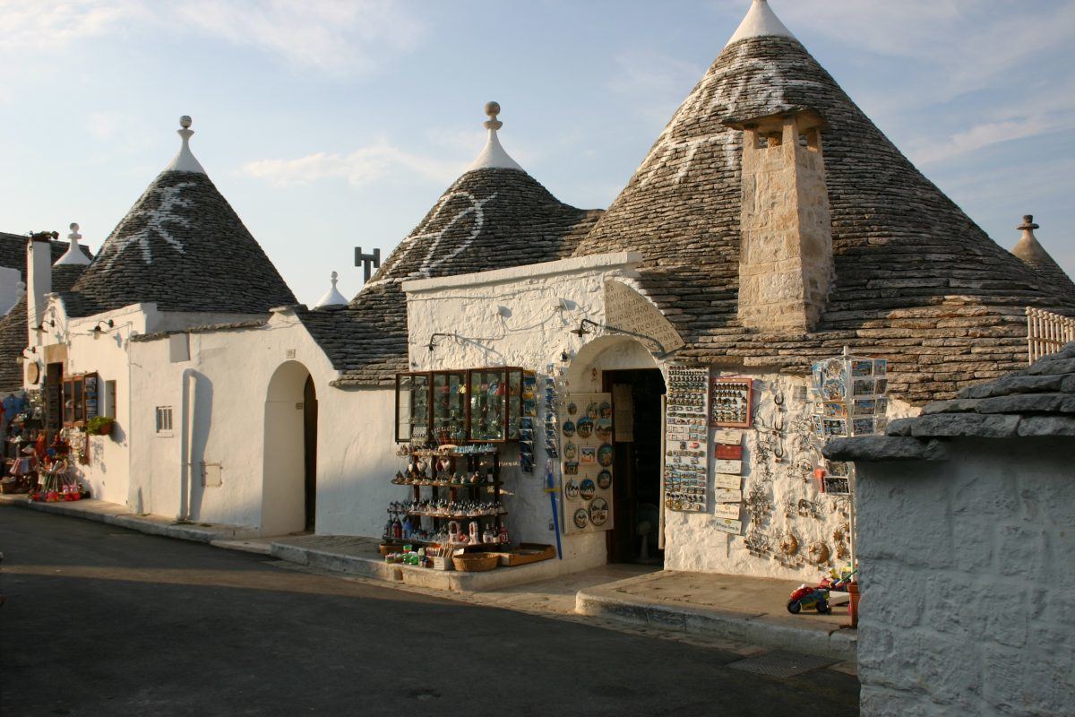 trulli huts in pulgia italy