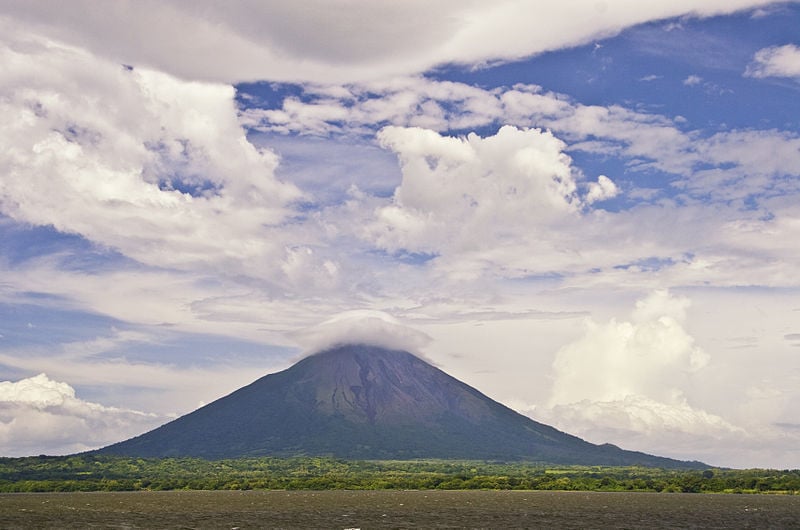 hiking ometepe volcano