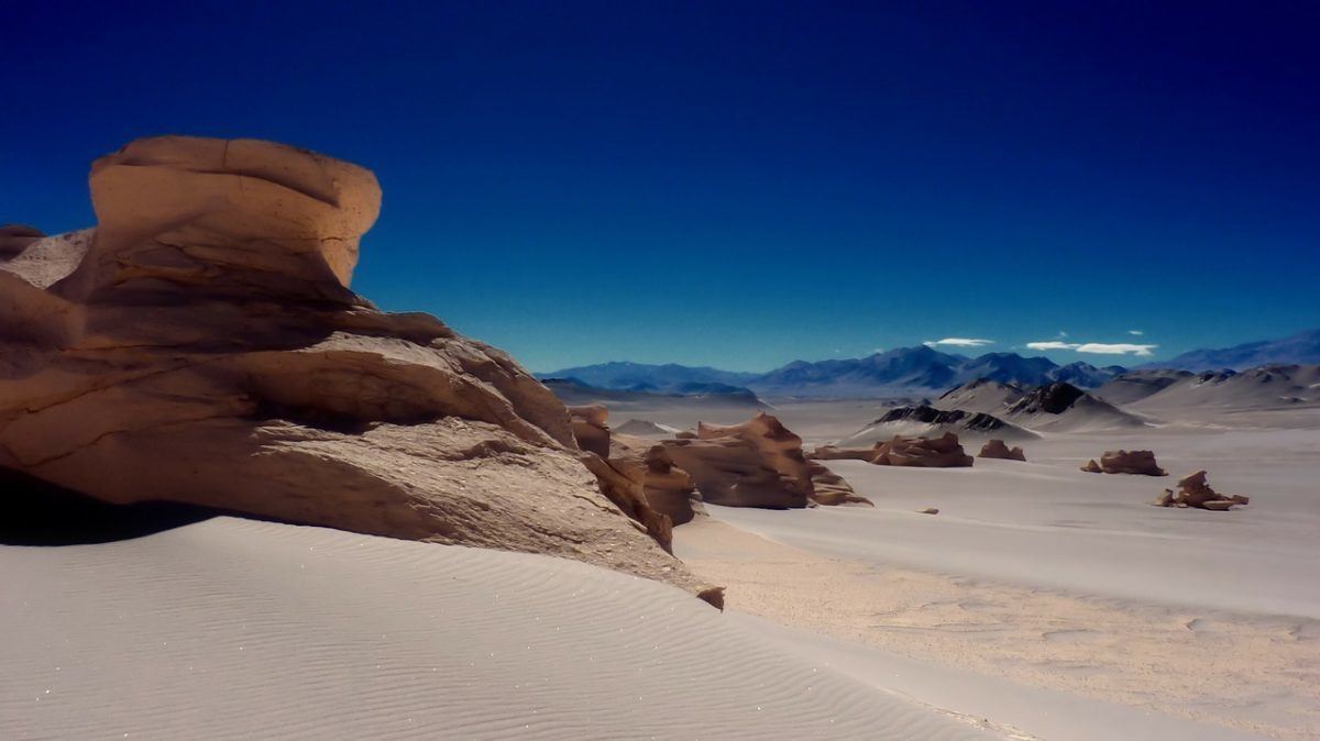 things to do when backpacking Chile dry Atacama desert