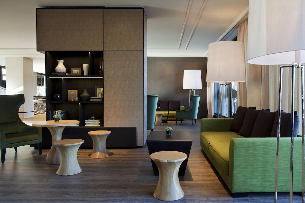 Crowne Plaza Geneva best hostels in Geneva