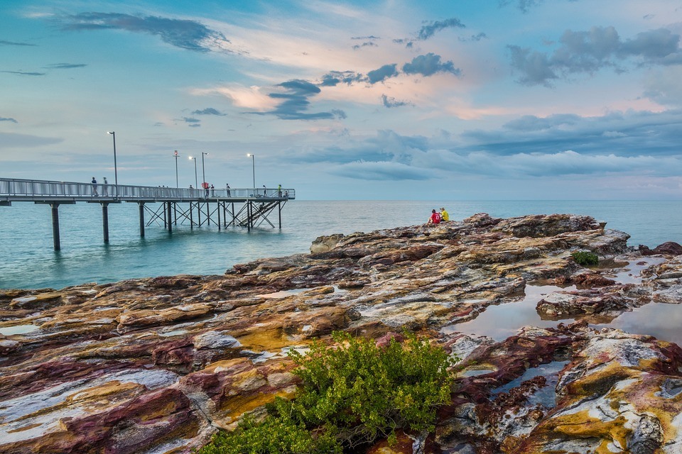 australians by the pier 