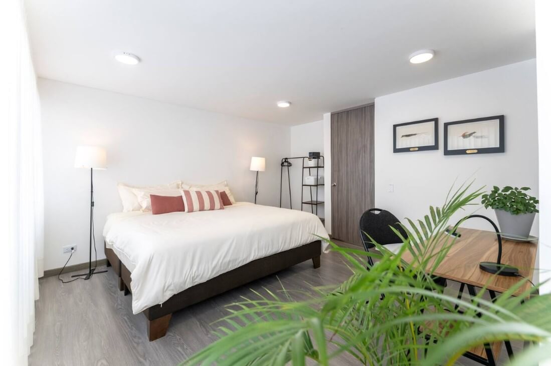 Snazzy 2BDR Apartment