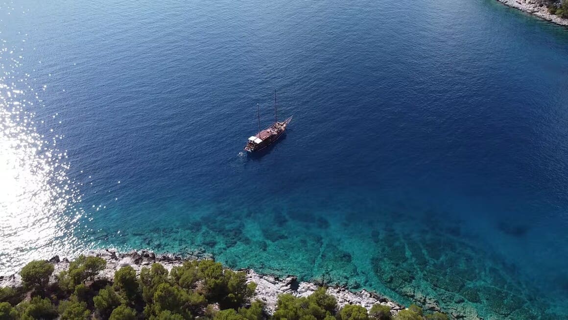 go island hopping in greece