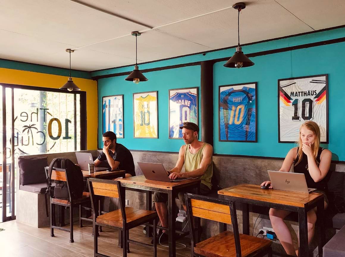 the 10 club hostel koh phangan