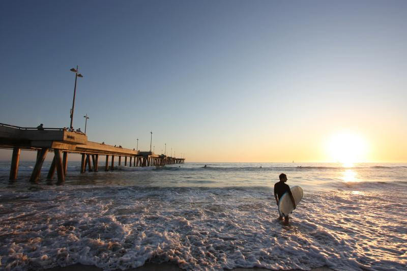 Backpacking Los Angeles (2021 Travel Guide)