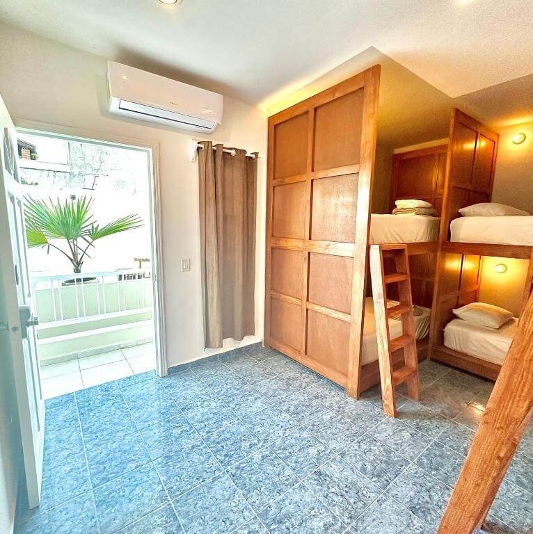 Freelance hostel tulum mexico