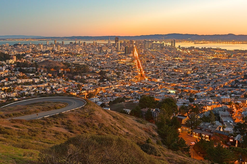 twin peaks sunrise Nicolas Raymond(flickr)