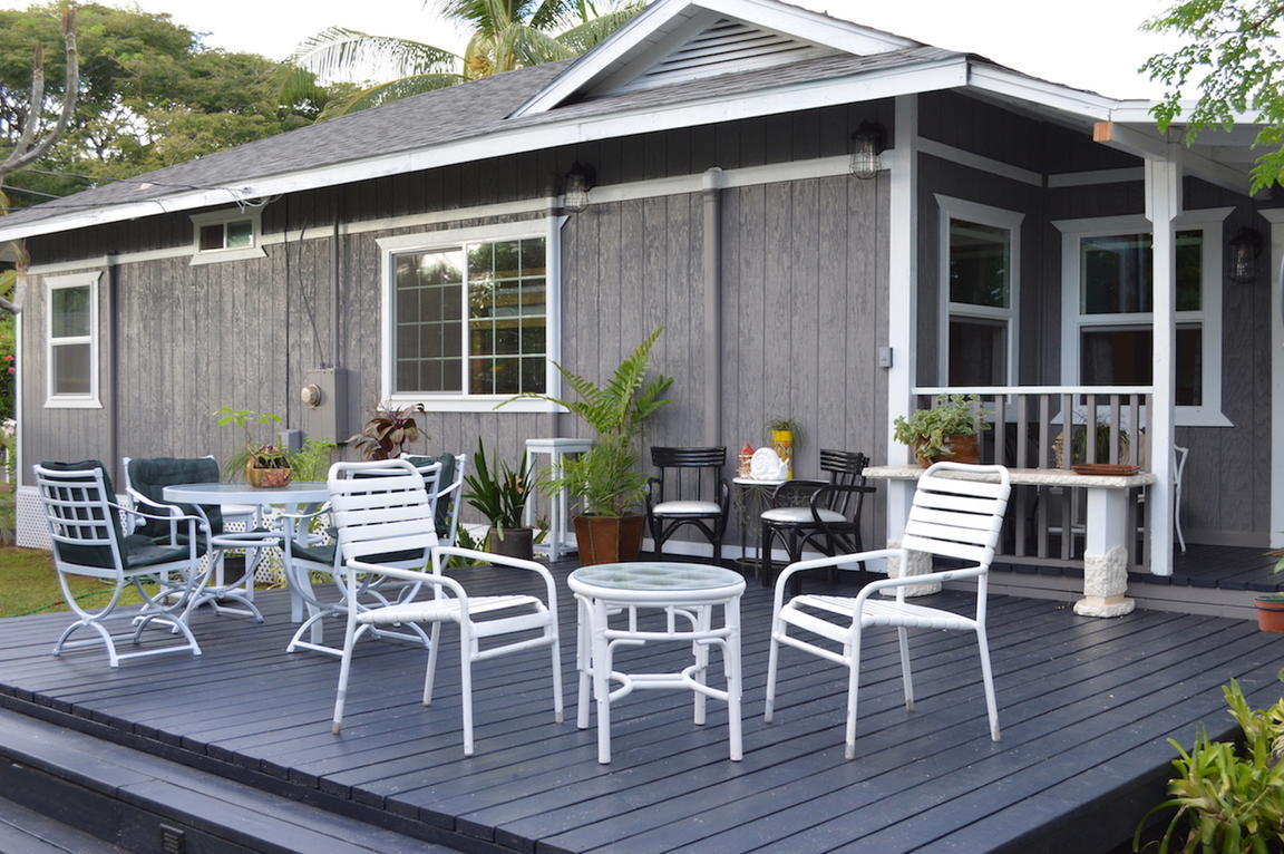 The Lahaiana Beach House best hostels in Hawaii