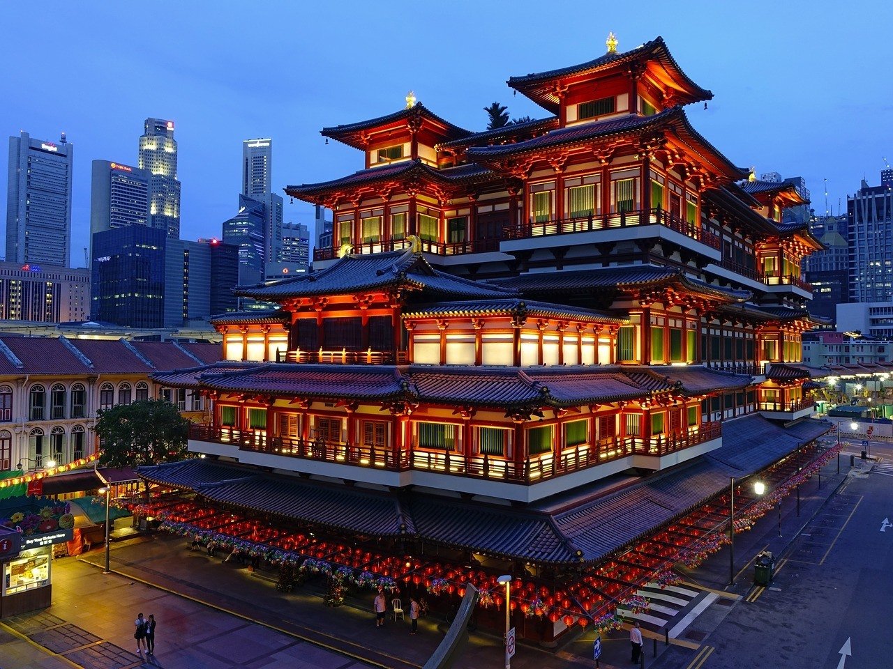 Buddha Tooth Relic Temple in Chinatown.