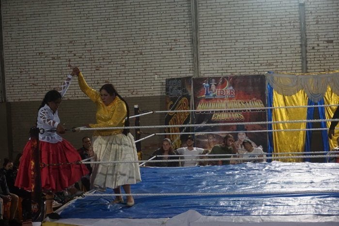 Cholitas Wrestling Bolivia