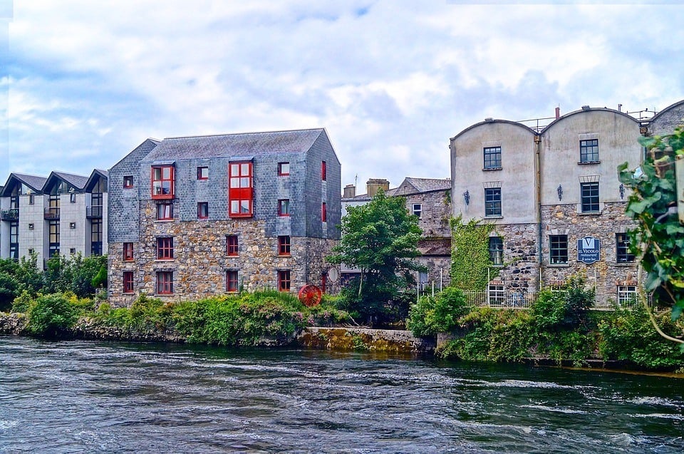 backpacking ireland