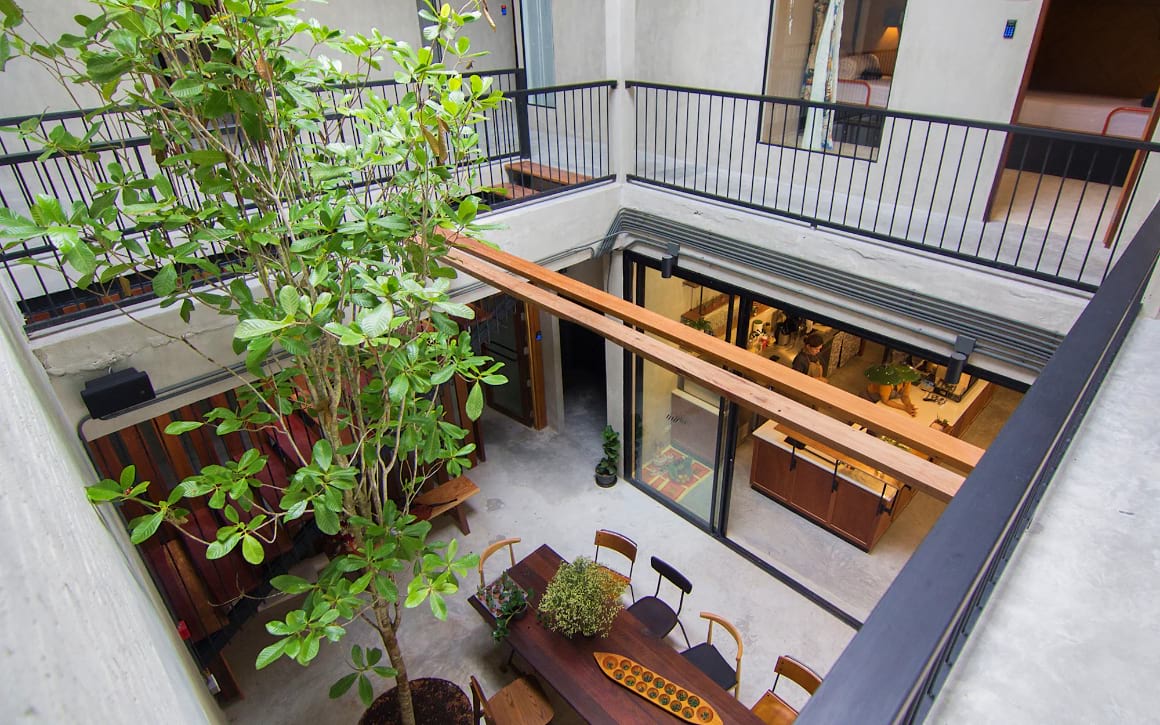 tan hostel x cafe krabi