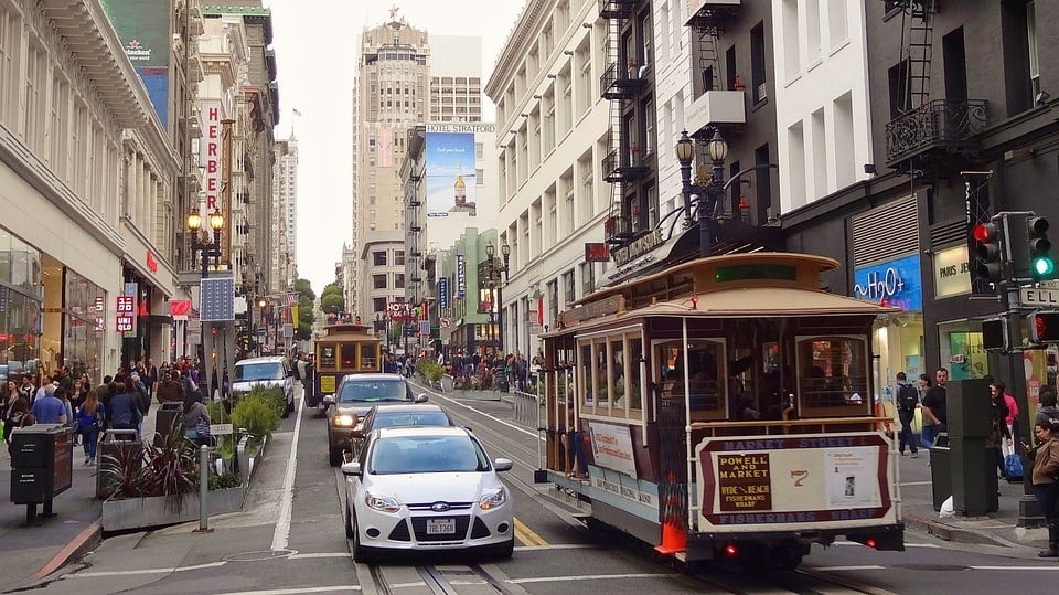 cable car in san francisco