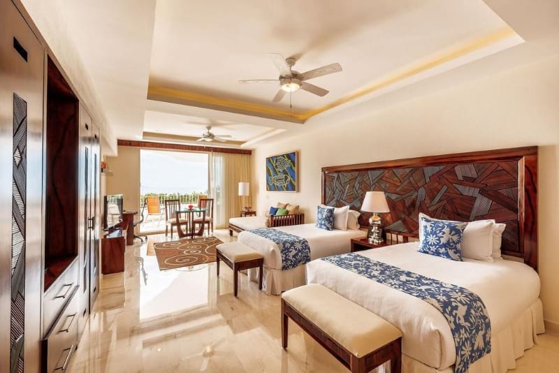 Grand Miramar All Luxury Suites and Residences. Beautiful bright double room.