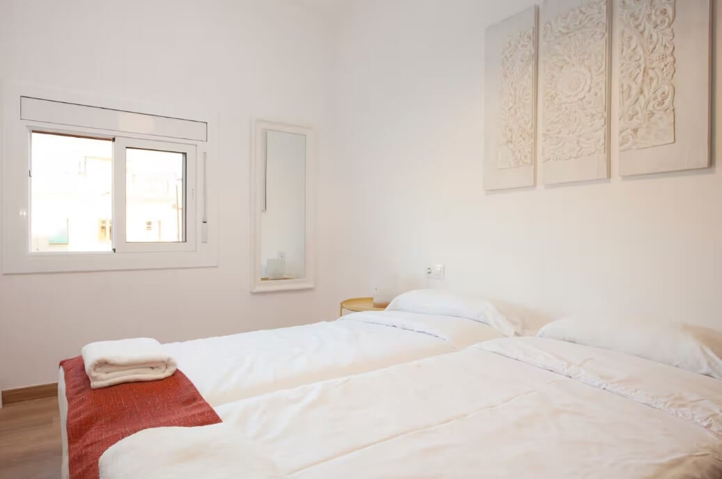 Renovated apartment with sea view
