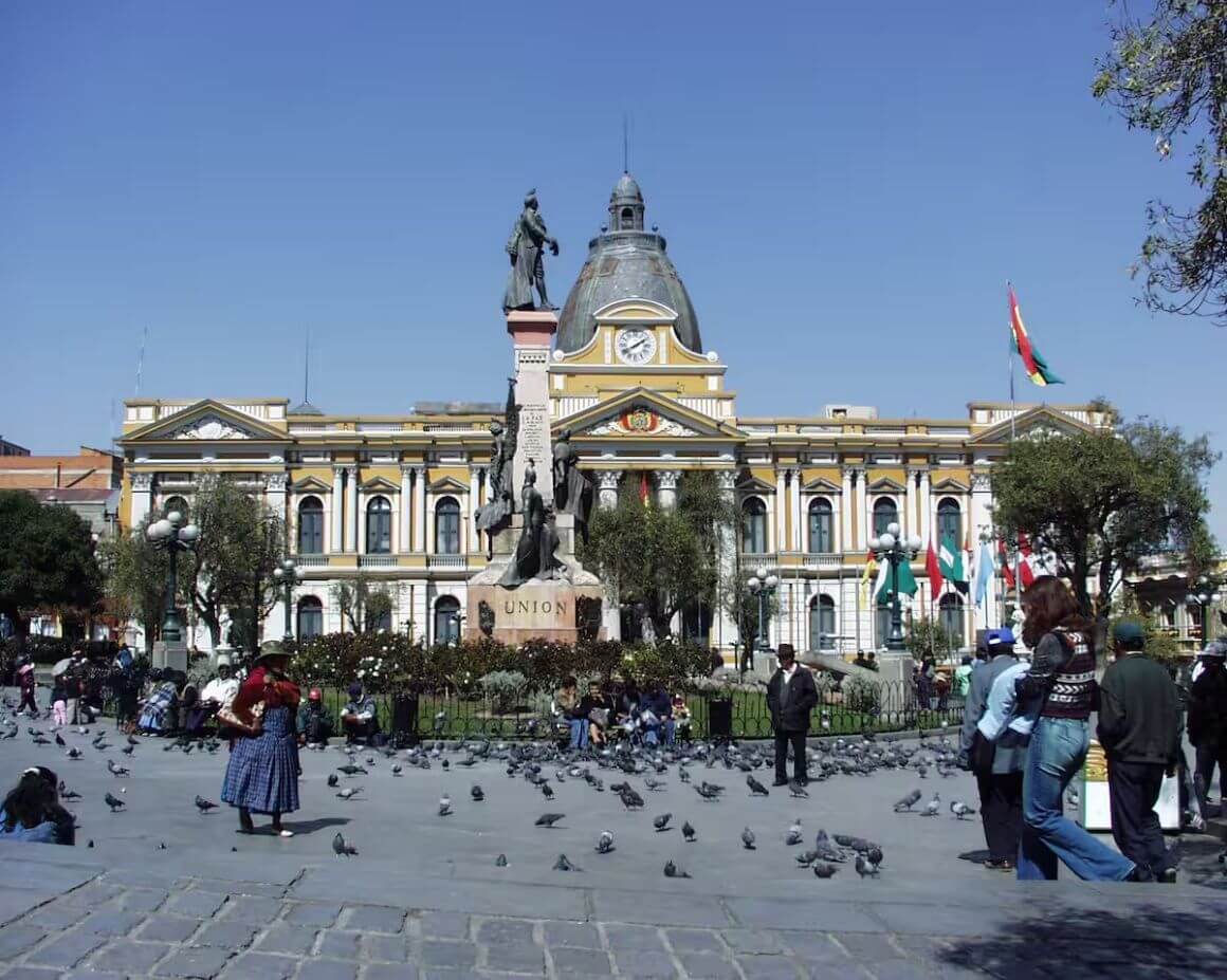 la paz social and political walk airbnb