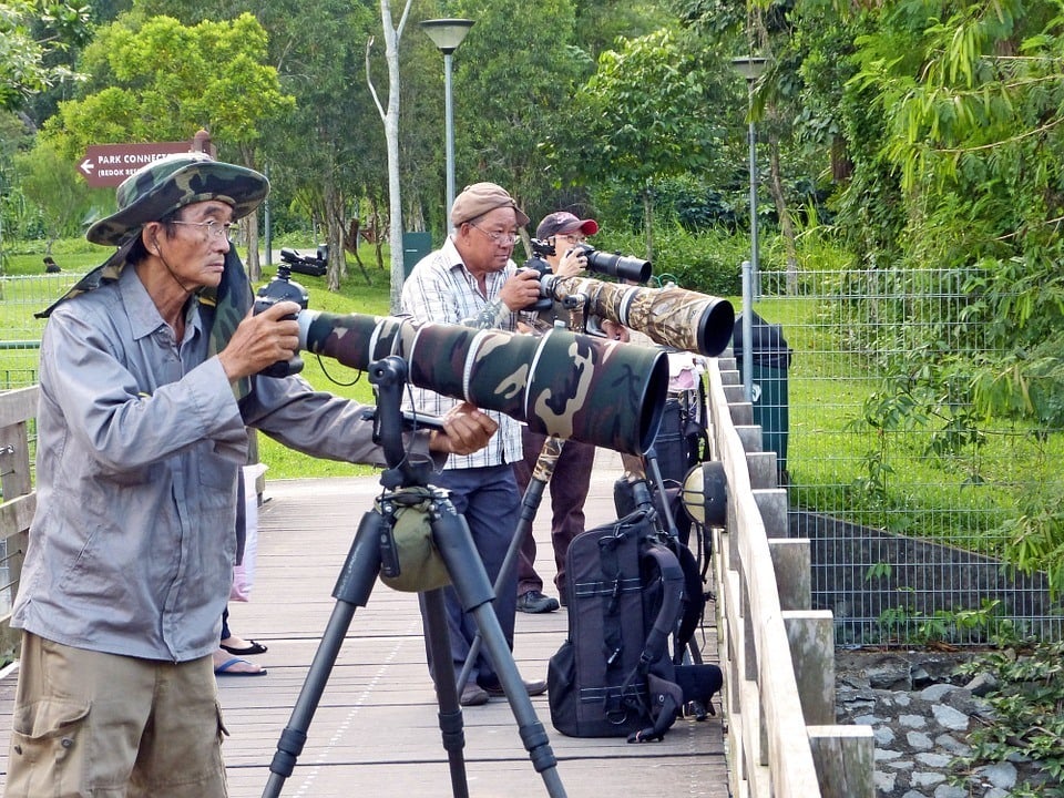 photographers with huge lenses