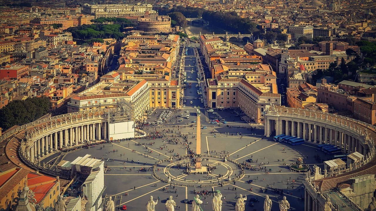 vatican-city-st-peters-square-rome
