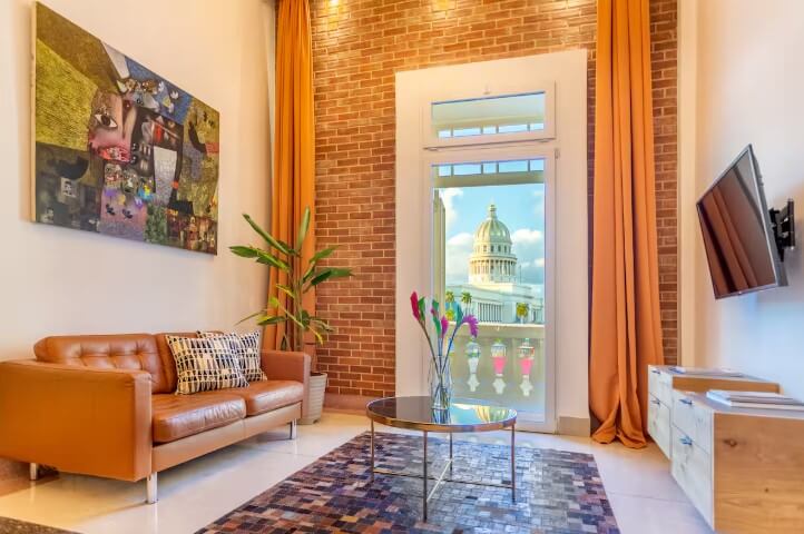 Entire Loft with Capitolio Views